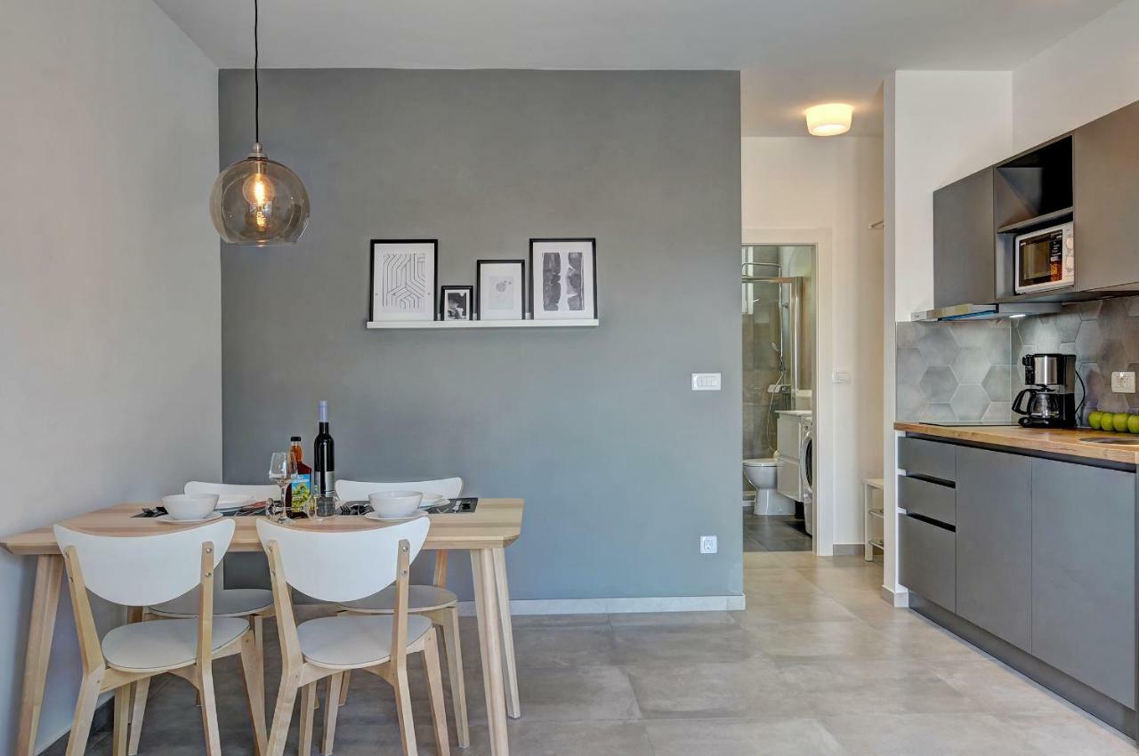 Apartman D Pula Exterior foto