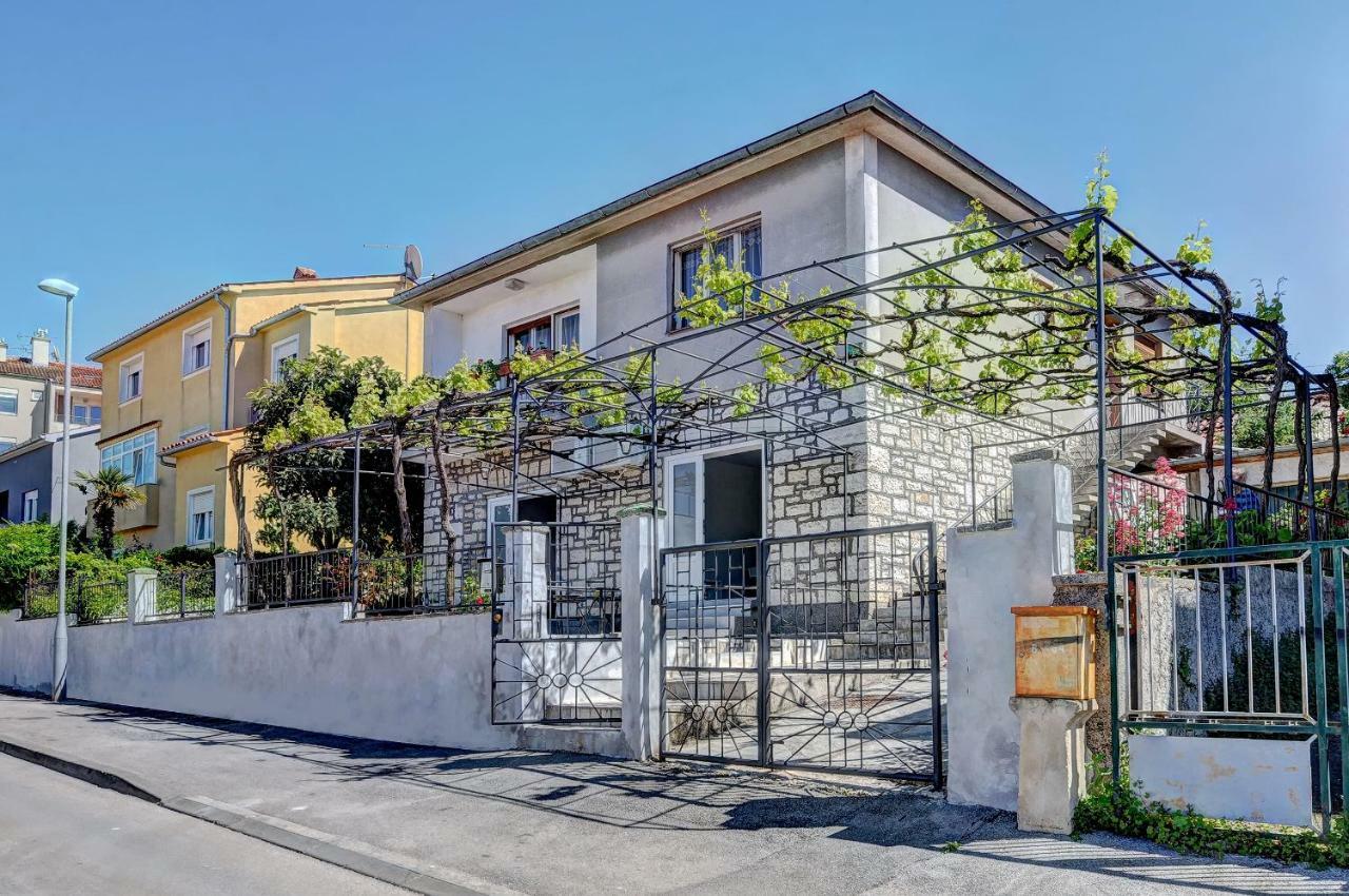 Apartman D Pula Exterior foto